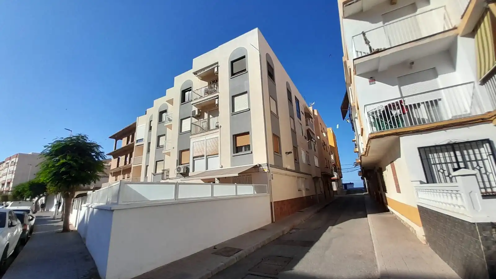 Außenansicht von Wohnung zum Verkauf in Torrenueva Costa mit Möbliert und Balkon