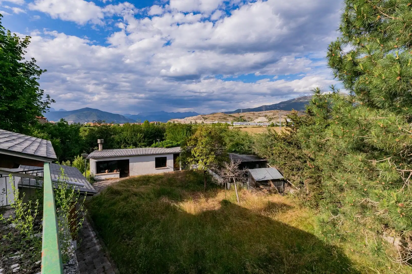 Country house zum Verkauf in Sabiñánigo mit Heizung, Privatgarten und Terrasse