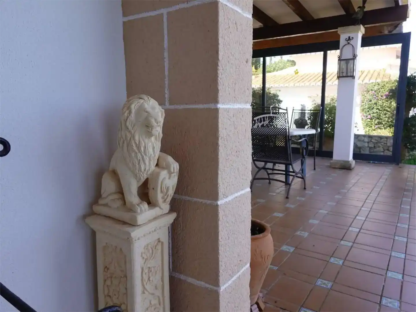 Wohnung zur Miete in Dénia mit Klimaanlage, Privatgarten und Schwimmbad