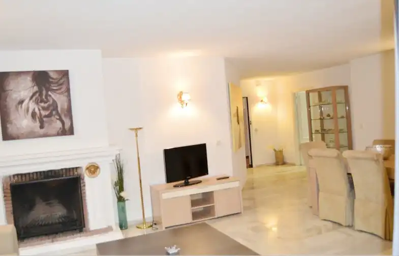 Sala de estar de Piso en venta en Marbella con Aire acondicionado, Calefacción y Terraza