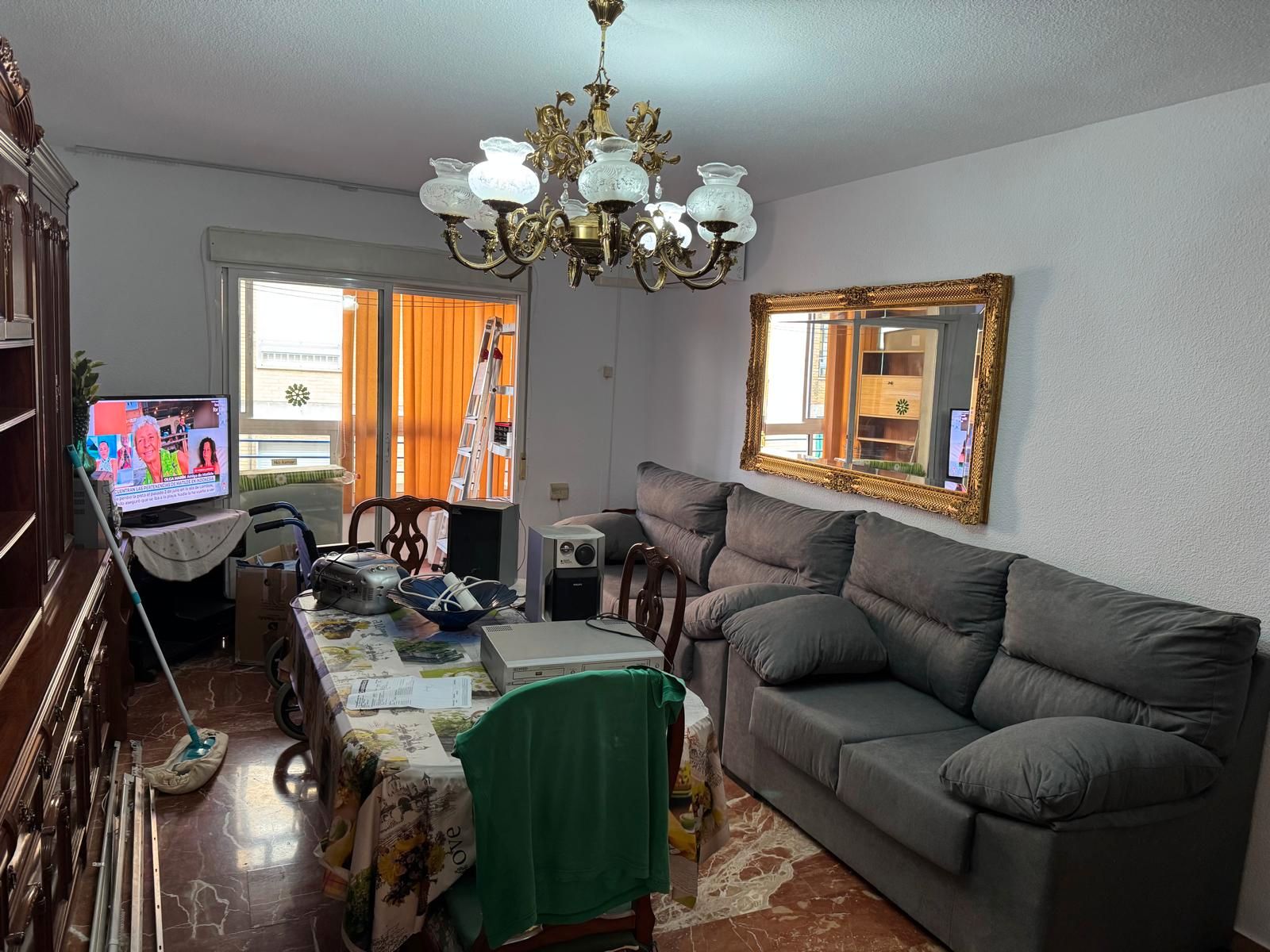 Living room of Flat to rent in  Granada Capital  with Air Conditioner, Heating and Furnished