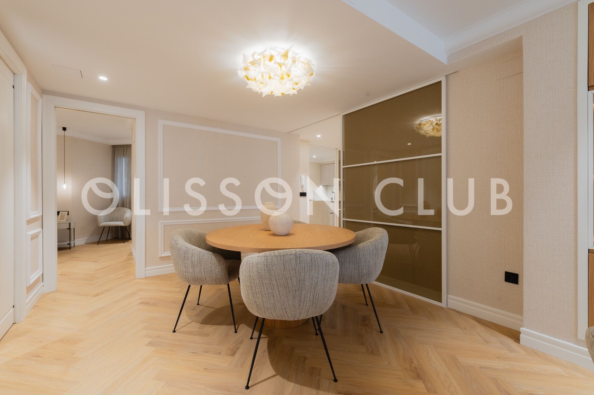 Dining room of Flat for sale in  Madrid Capital  with Air Conditioner, Heating and Furnished