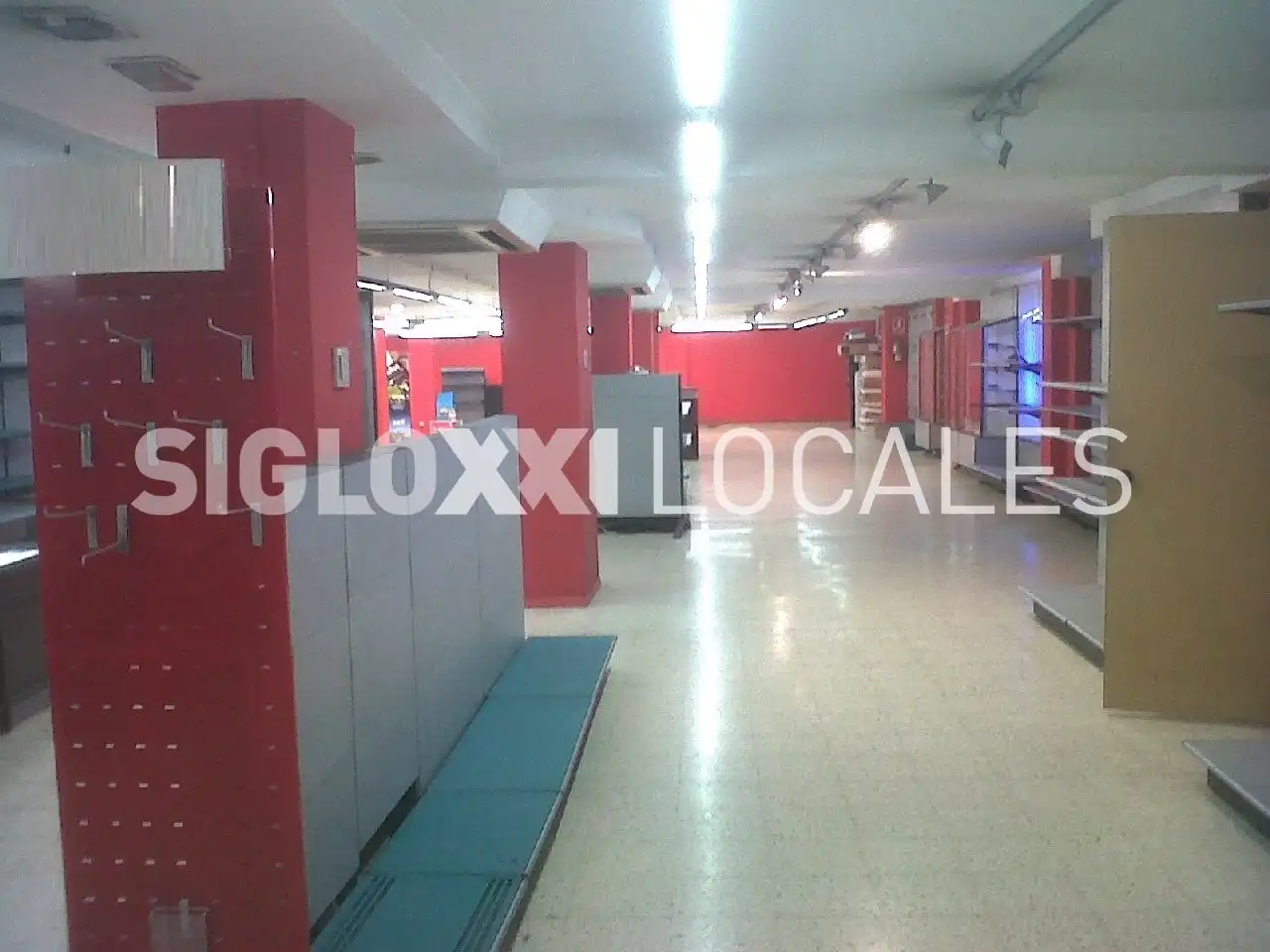 Locale commerciale in affitto a AVENIDA BARCELONA