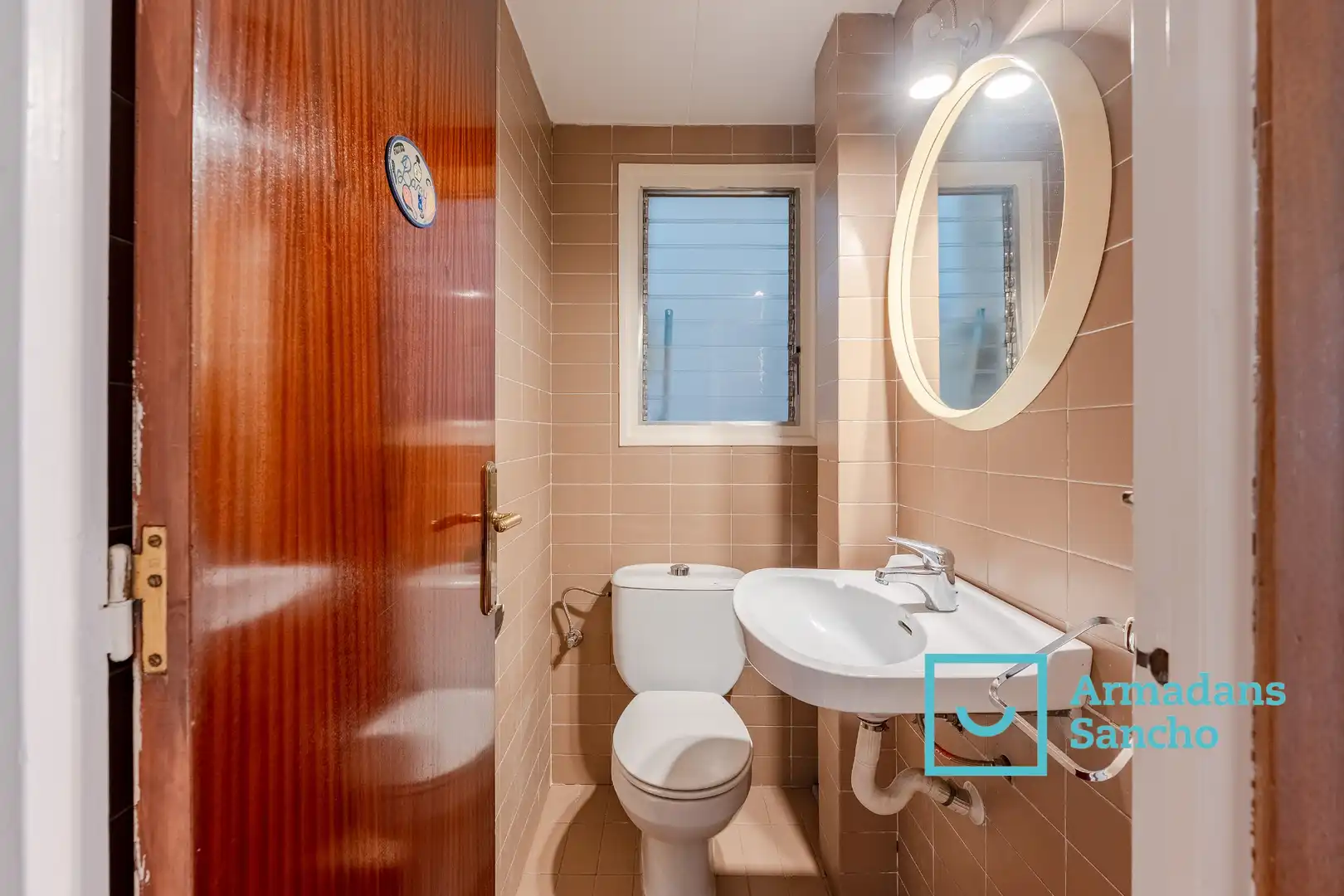 Bathroom of Flat for sale in Barcelona  with Parquet flooring and Balcony