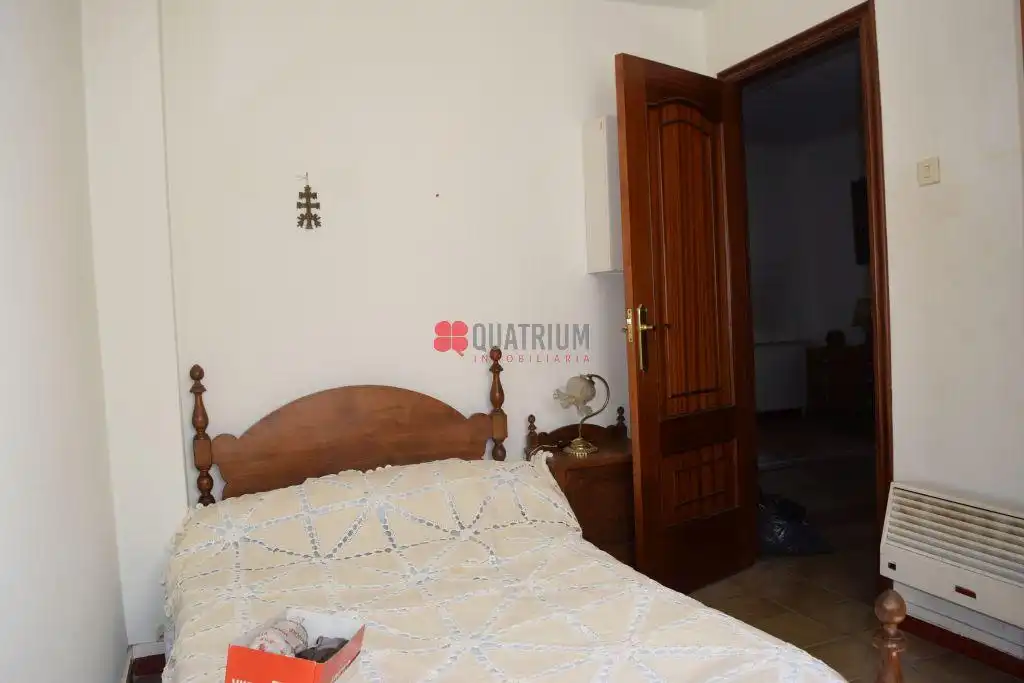 Habitación de Piso en venta en Santiago de Compostela  con Calefacción
