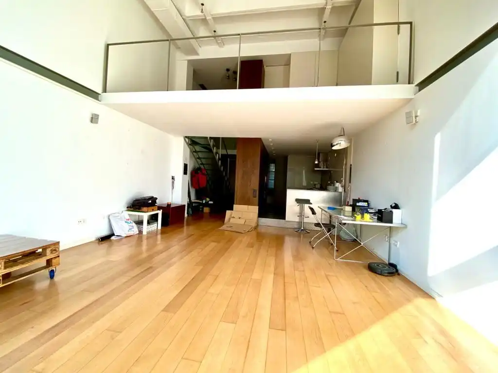 Loft mieten mit Kaufoption in Carrer d'Àvila, El Poblenou