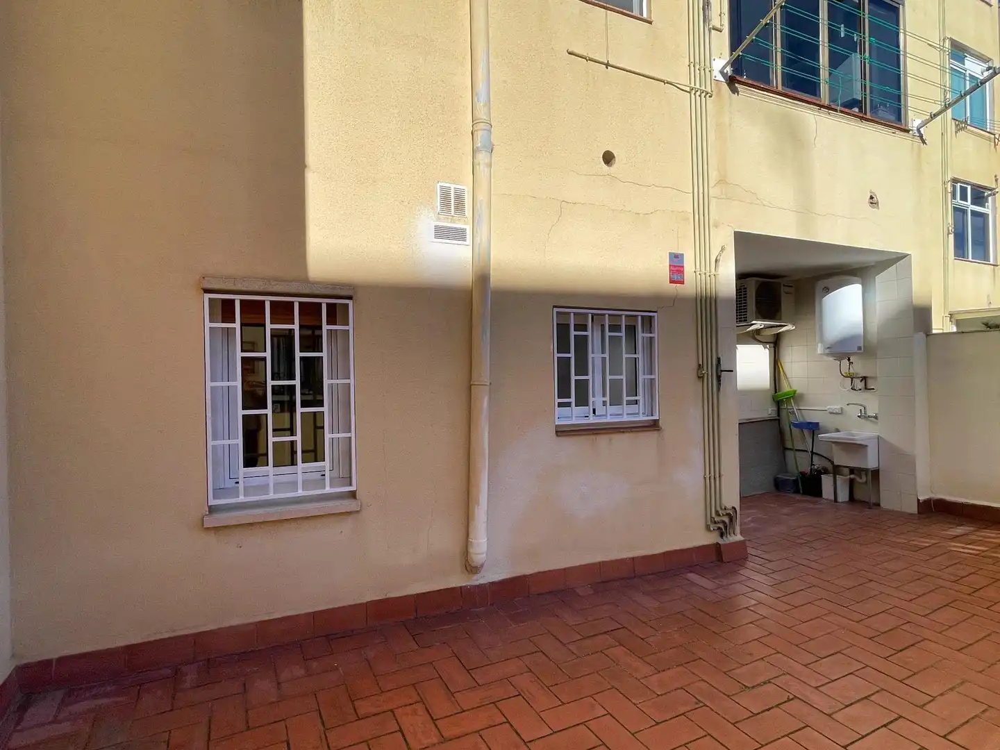 Vista exterior de Pis en venda en Montcada i Reixac amb Aire condicionat, Calefacció i Terrassa