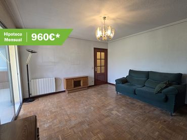 Flat with lift for sale in Avenida Quinta