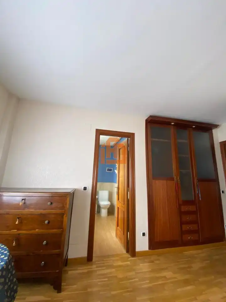 Casa adosada en venda en Sariegos amb Calefacció, Jardí privat i Parquet