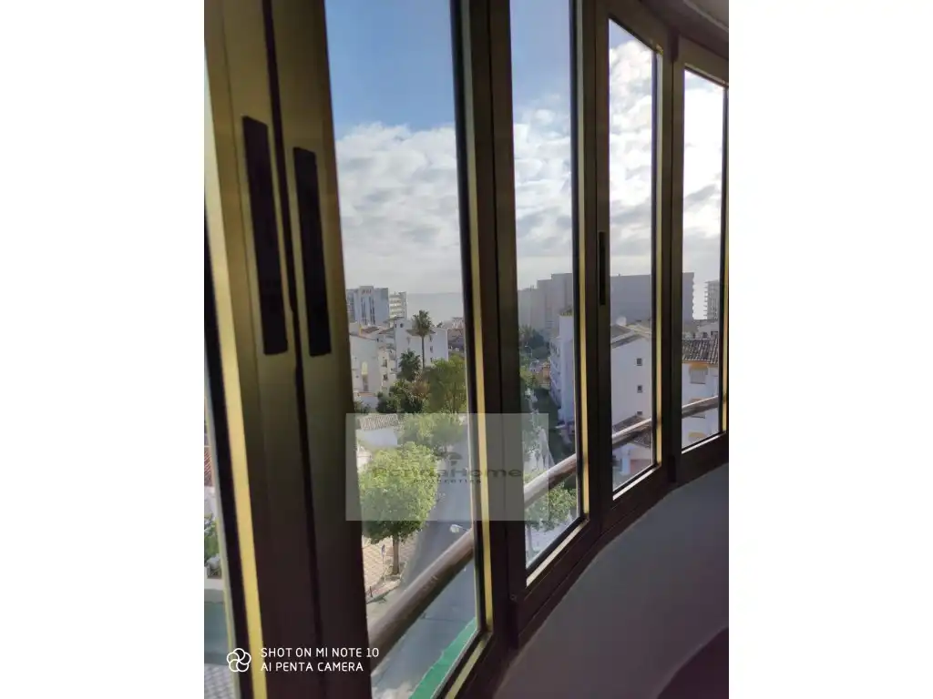Vista exterior de Piso de alquiler en Torremolinos con Terraza