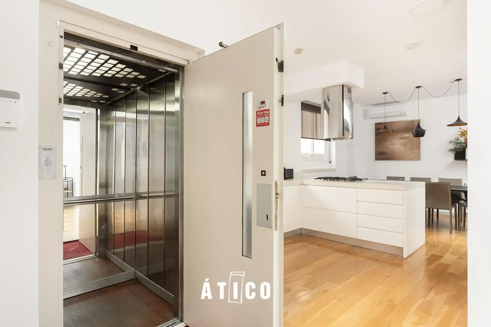 Àtic en venda en Barcelona amb Aire condicionat, Calefacció i Parquet