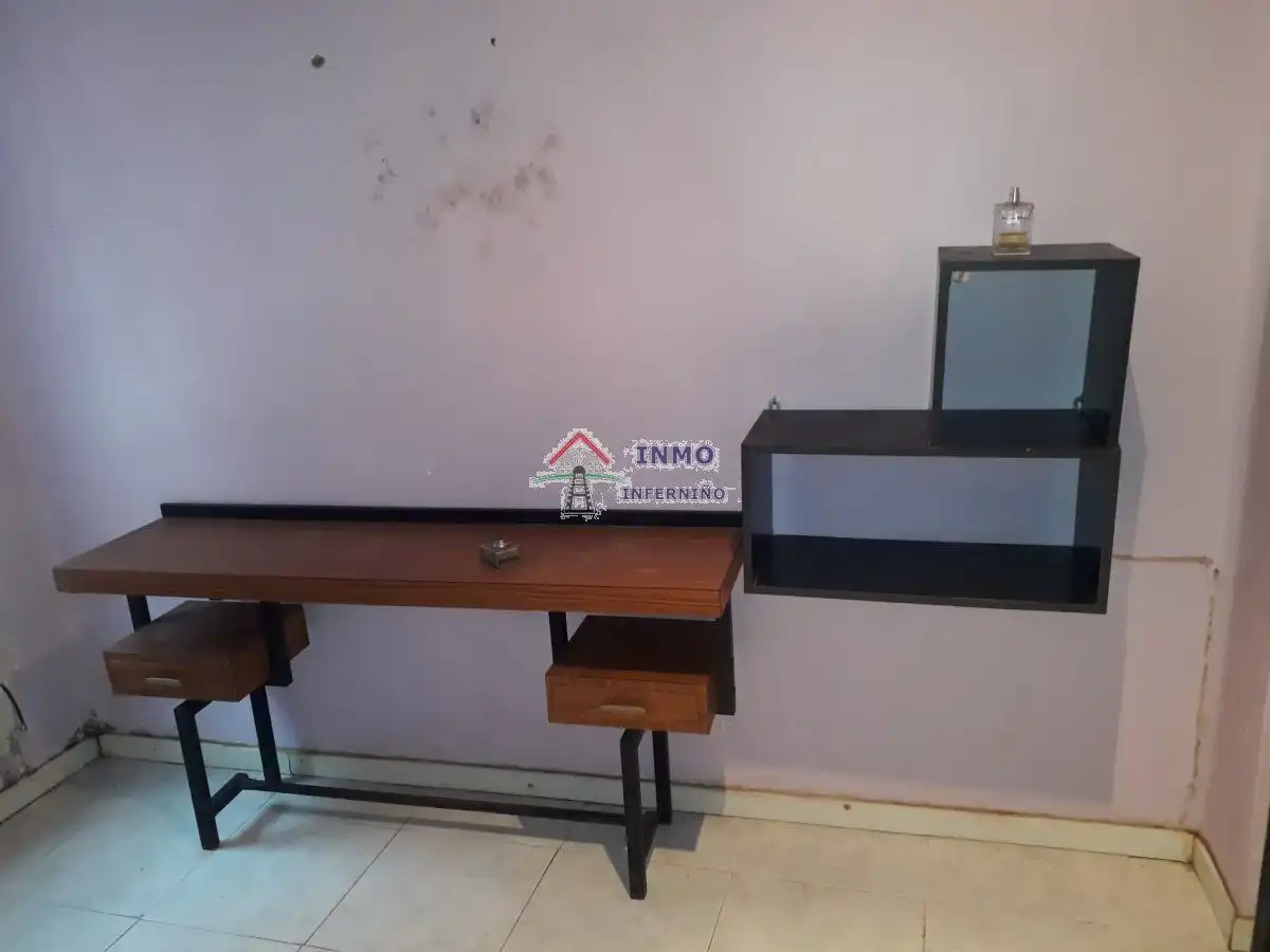 Dormitori de Local de lloguer en Ferrol