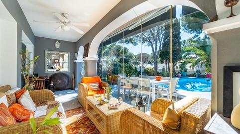 Foto 2 de Casa o xalet en venda a Av. Playas Andaluzas, Las Chapas - Alicate Playa, Marbella