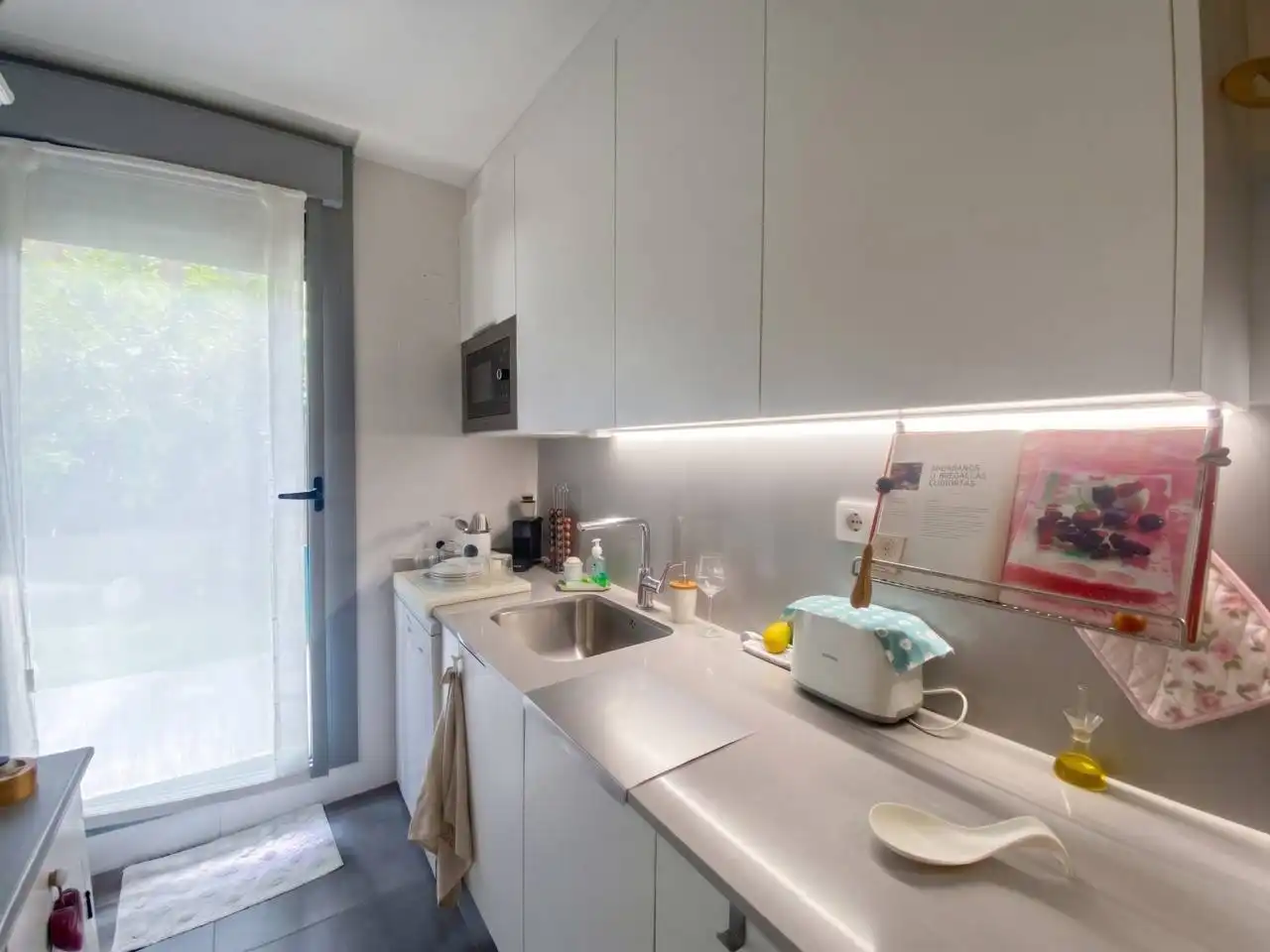 Flat with pool for sale in Paseo Mediterráneo, imagen 9