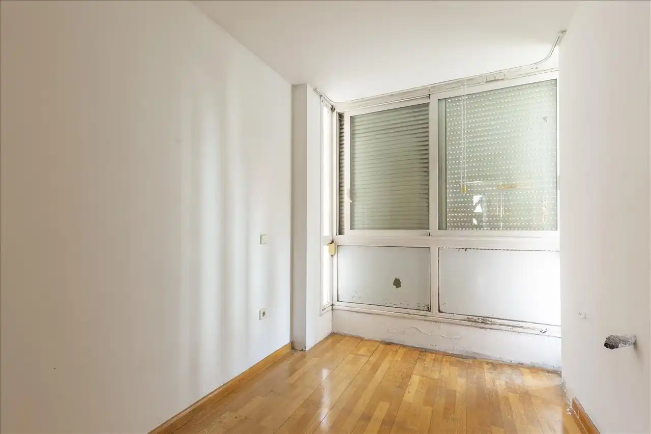 Bedroom of Flat for sale in Madrid