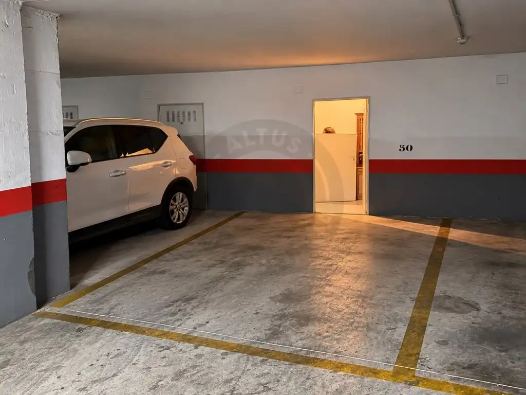 Parking de Piso en venta en Cáceres con Aire acondicionado, Horno y Microondas