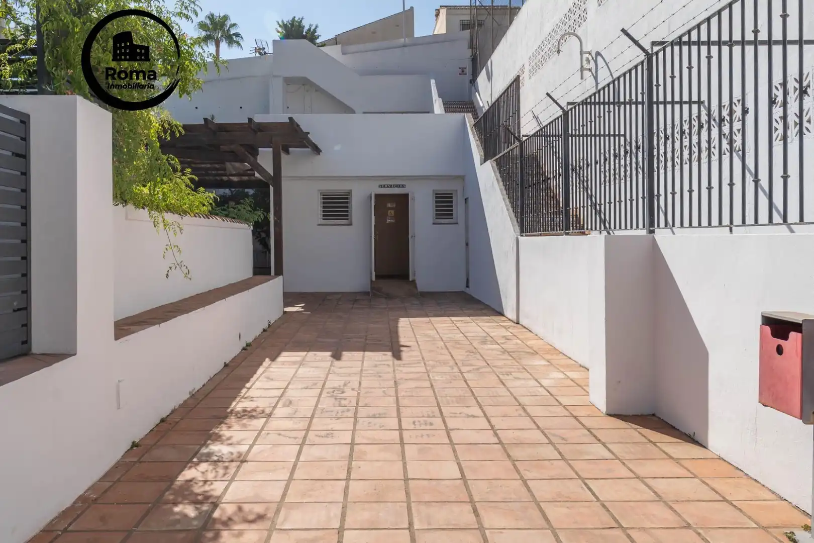 Exterior view of Houses for sale in Almuñécar  with Community pool