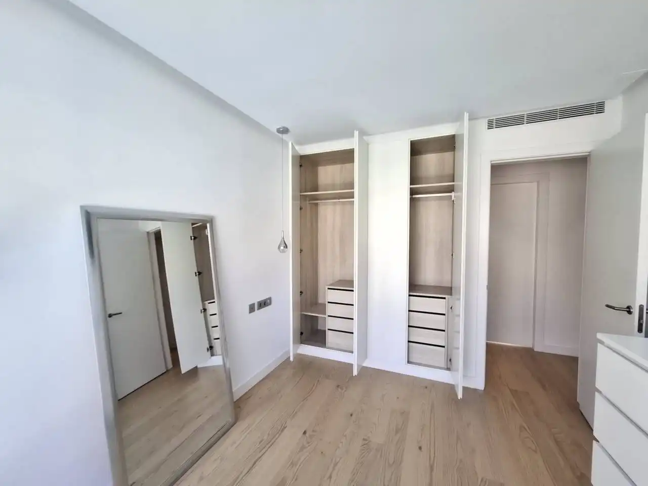Habitación de Piso de alquiler en Madrid con Aire acondicionado, Calefacción y Parquet