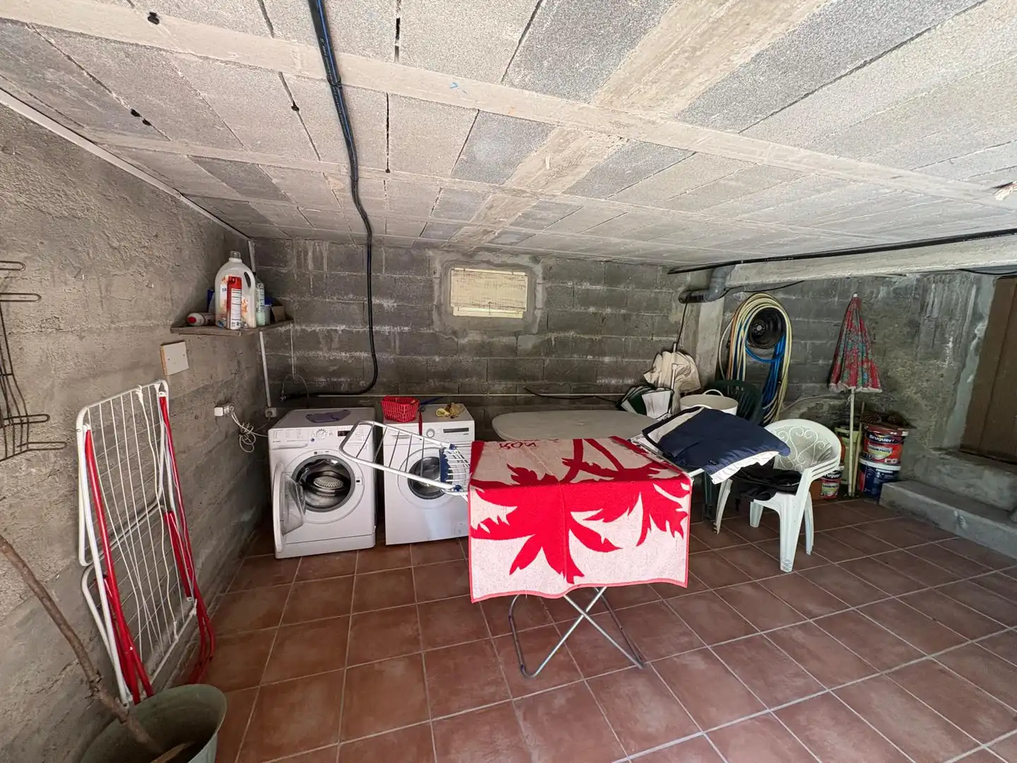 Casa o chalet en venta en Covelo con Jardín privado, Trastero y Amueblado