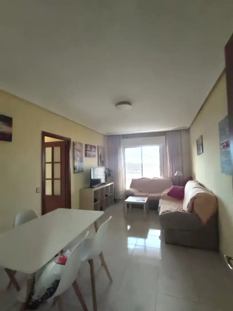 Sala de estar de Piso de alquiler en Cáceres con Calefacción, Terraza y Amueblado