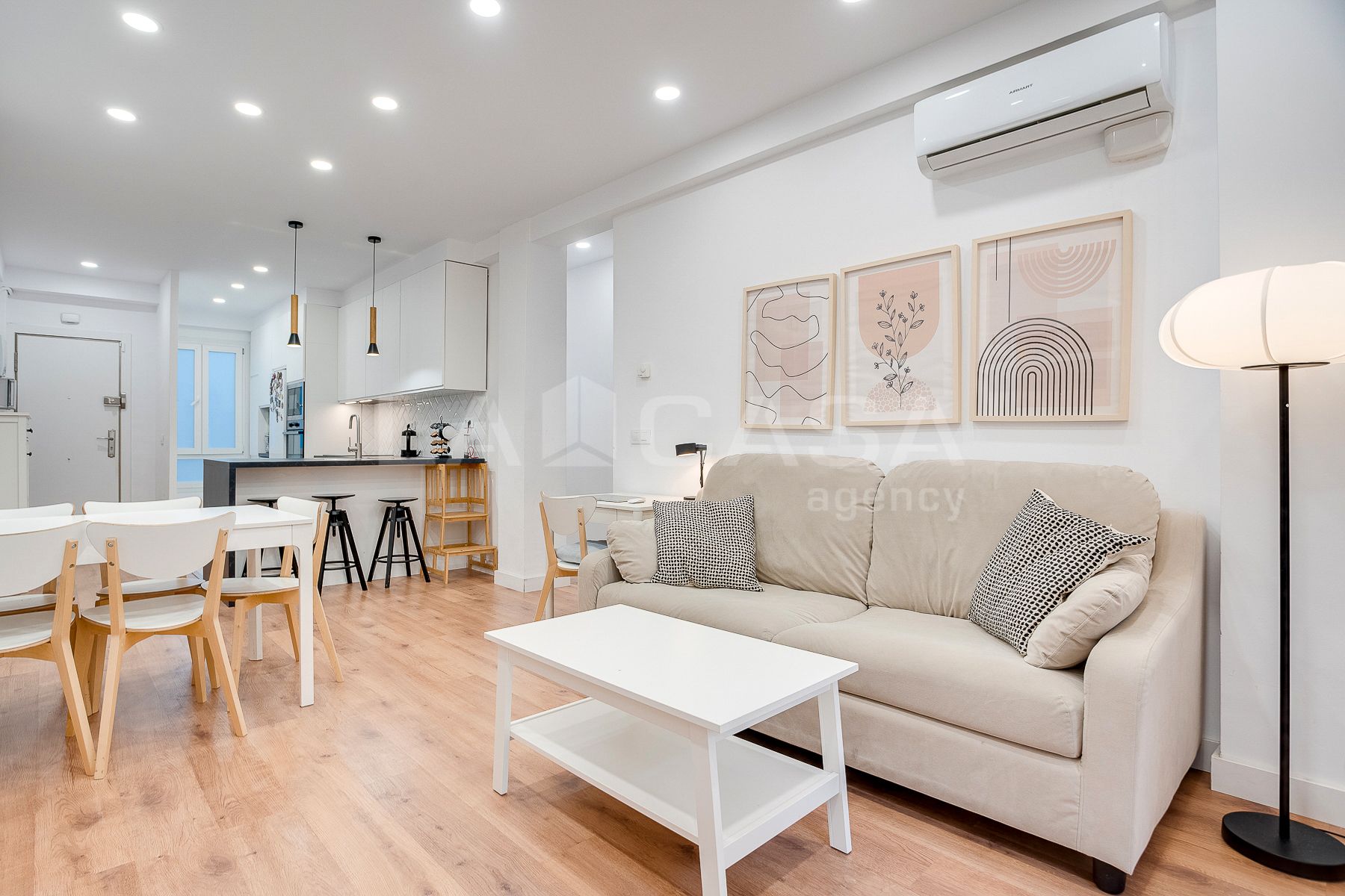 Sala d'estar de Pis en venda en  Barcelona Capital amb Balcó