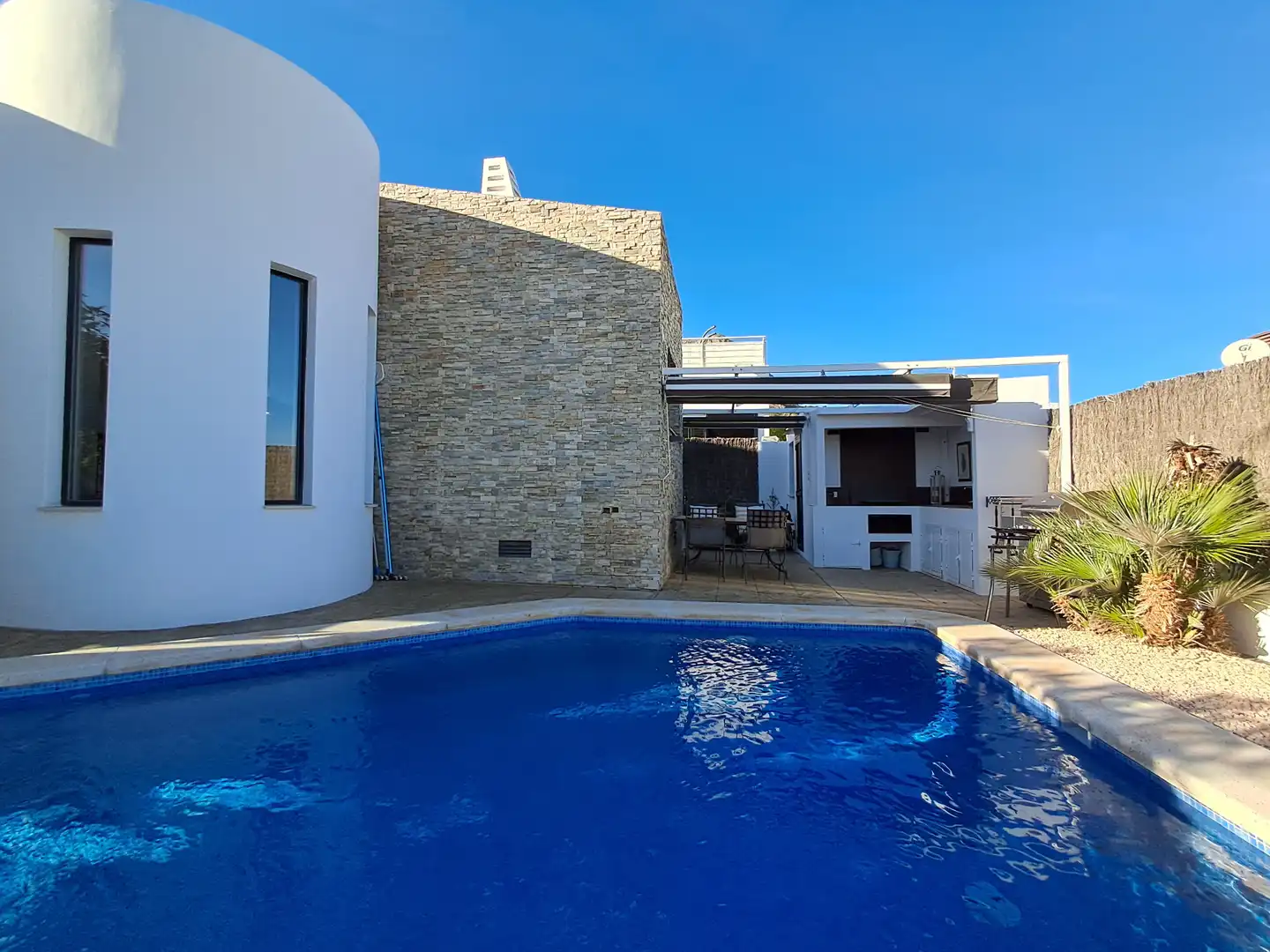Piscina de Casa o xalet en venda en Polop amb Aire condicionat, Calefacció i Jardí privat