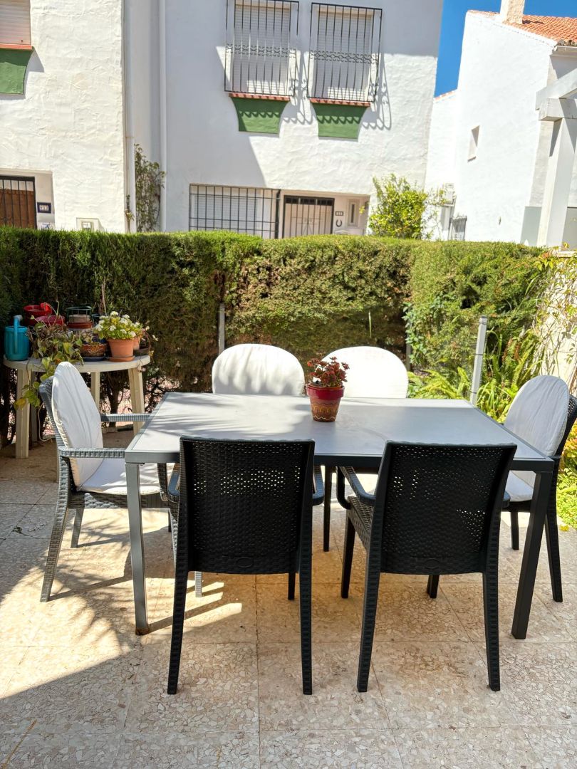 Jardí de Casa adosada en venda en Torrox amb Jardí privat, Terrassa i Moblat