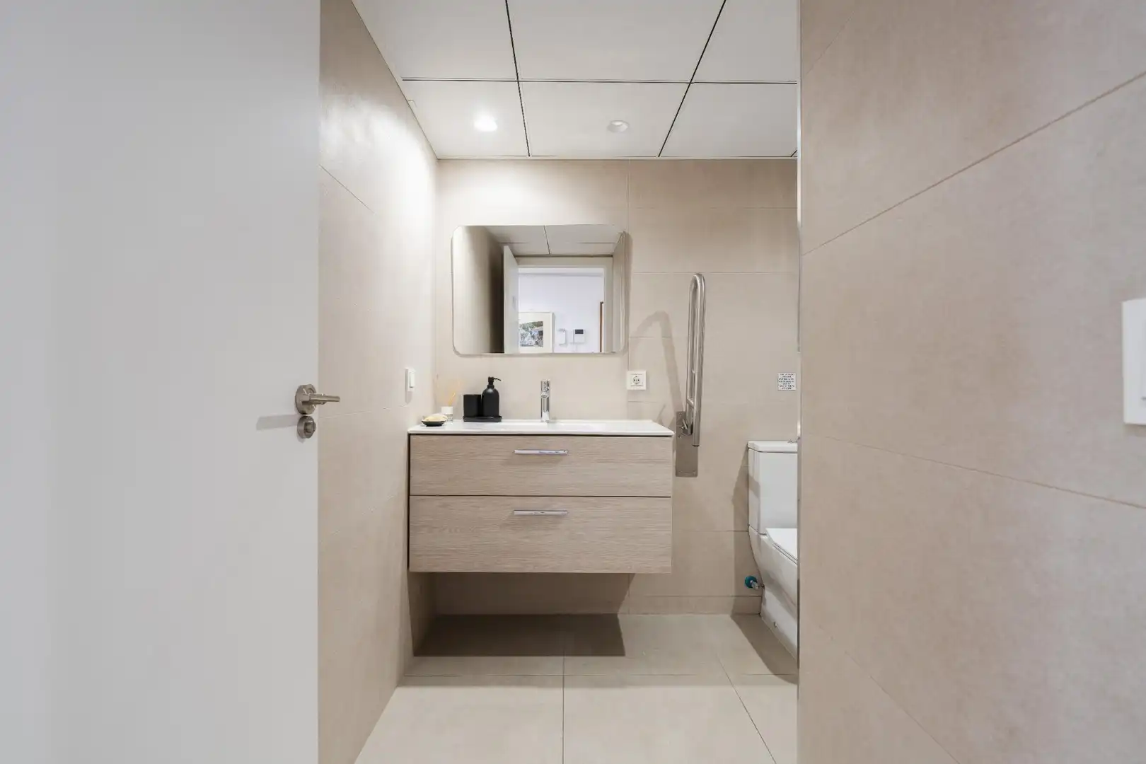 Bathroom of Flat for sale in Almería  with Heating