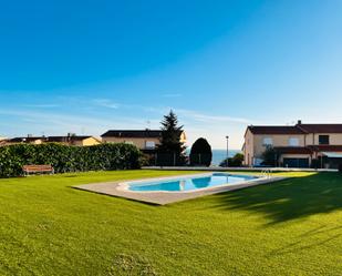 Piscina de Planta baixa de lloguer en Sant Pol de Mar amb Calefacció, Jardí privat i Terrassa