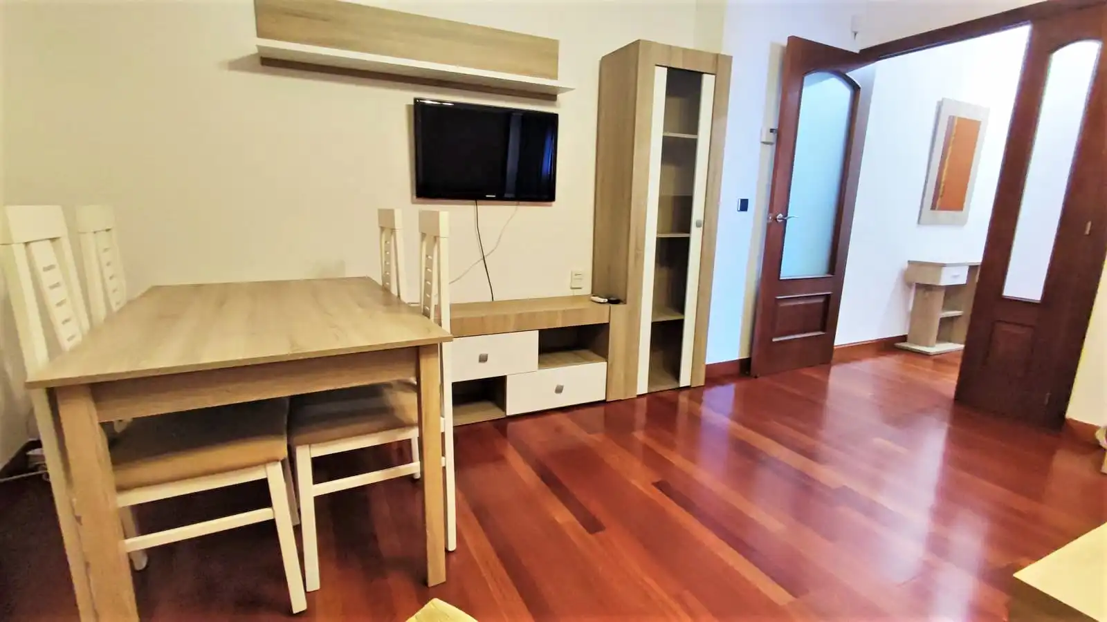 Living room of Flat for rent in Badajoz  with Air Conditioner, Heating and Parquet flooring
