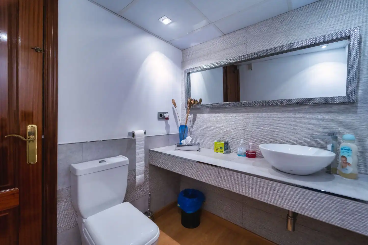 Baño de Piso en venta en Sevilla con Aire acondicionado y Terraza