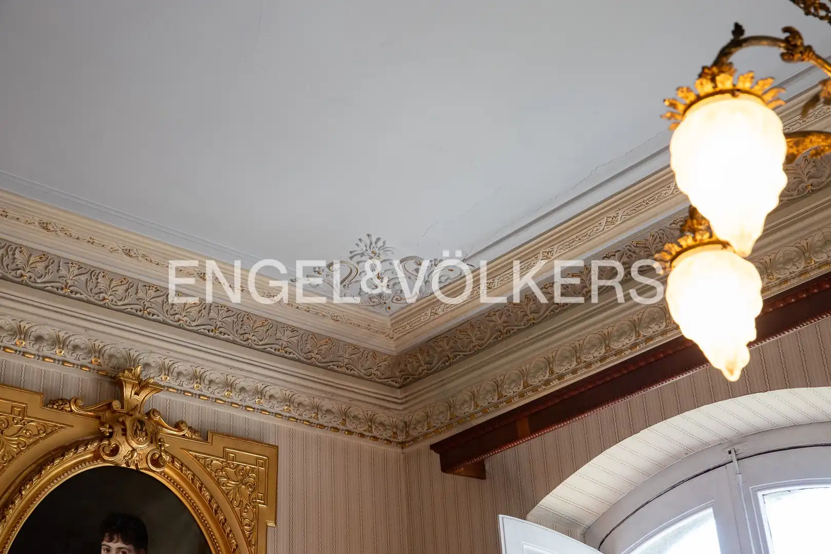 Comedor de Piso en venta en Laredo con Calefacción y Balcón