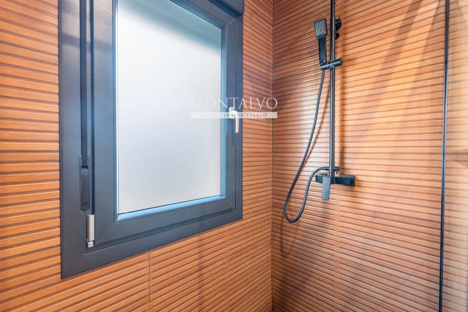 Baño de Casa adosada en venta en Albolote