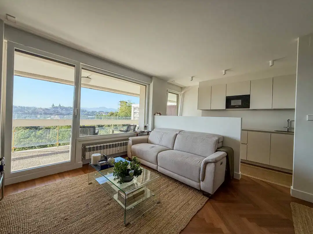 Wohnzimmer von Wohnung zur Miete in Donostia - San Sebastián  mit Heizung, Privatgarten und Terrasse