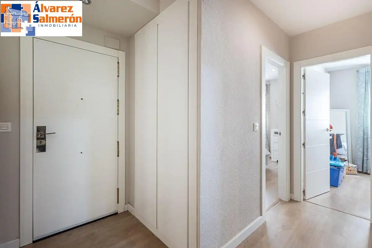 Flat for sale in Granada