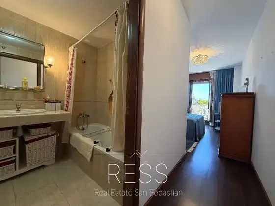 Bathroom of Flat for sale in Sojuela  with Heating, Private garden and Terrace
