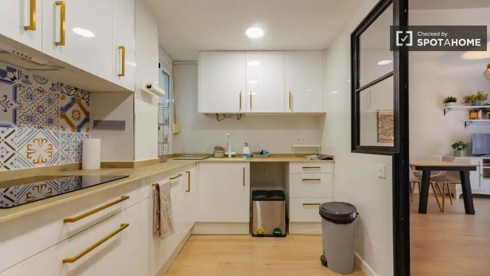 Cocina de Piso de alquiler en Valencia con Aire acondicionado, Calefacción y Amueblado