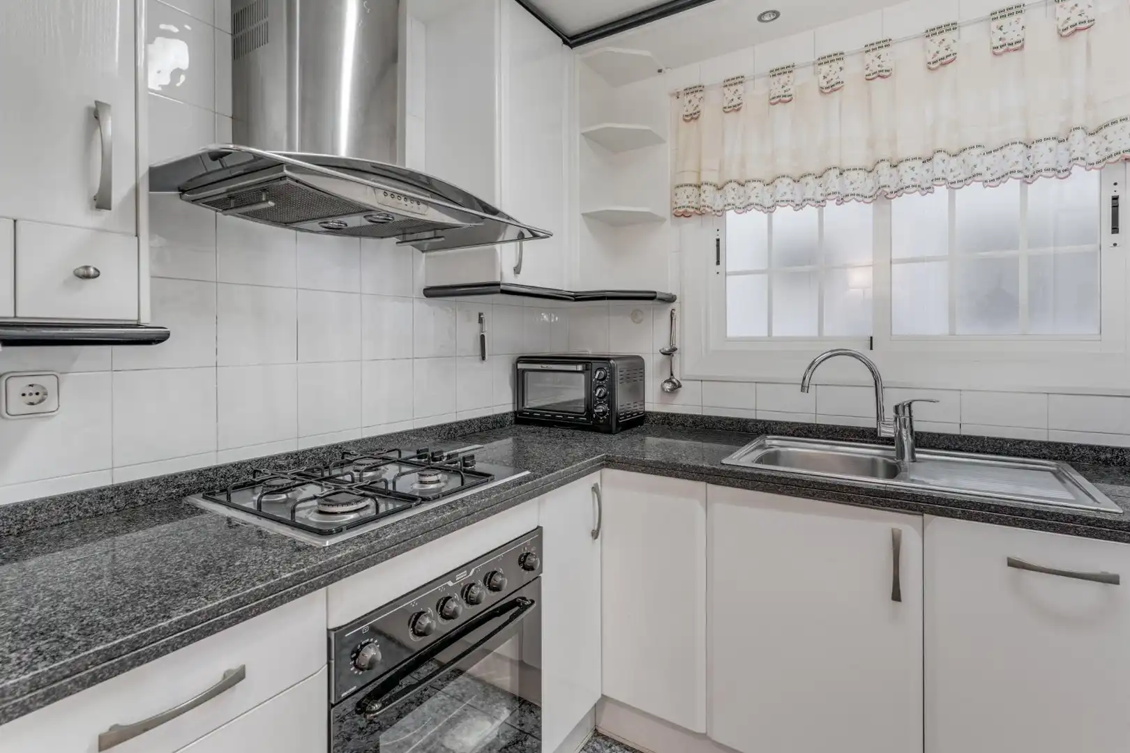 Kitchen of Flat for sale in Barcelona  with Air Conditioner