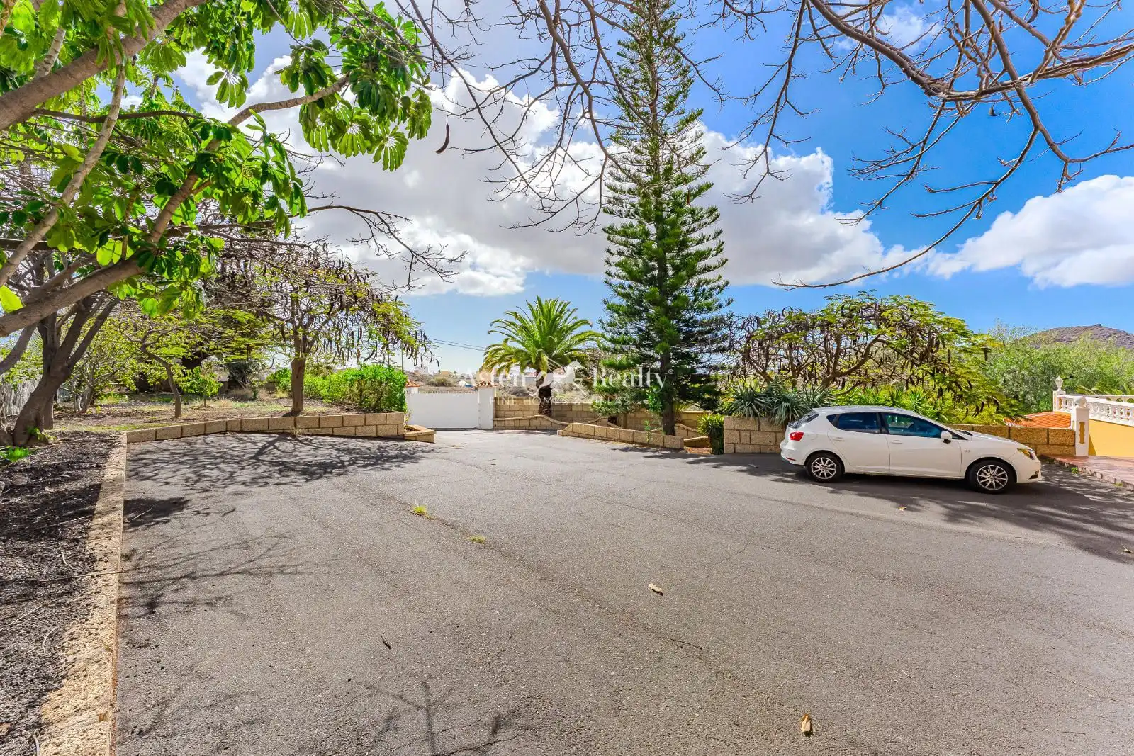 Vista exterior de Casa o chalet en venta en San Miguel de Abona con Aire acondicionado, Calefacción y Jardín privado