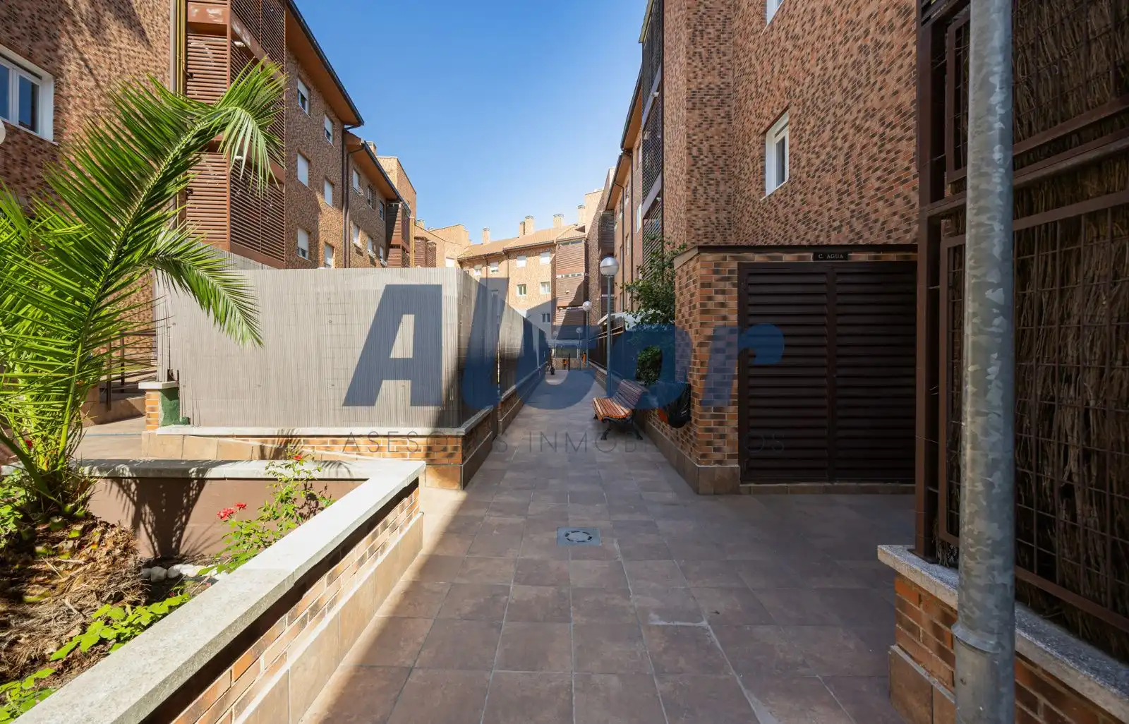 Exterior view of Flat for sale in Madrid  with Air Conditioner, Heating and Storage room