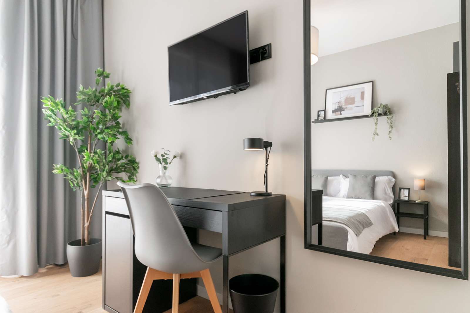 Bedroom of Flat to share in  Barcelona Capital  with Air Conditioner and Terrace