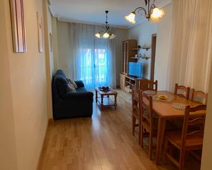 Sala d'estar de Apartament de lloguer en Puertollano amb Aire condicionat