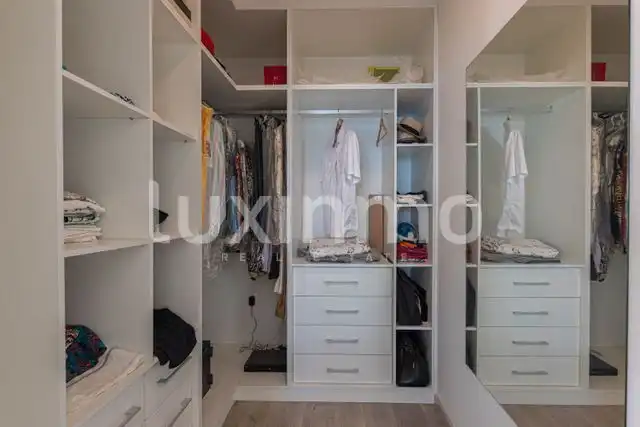 Schlafzimmer von Dachboden zum Verkauf in Altea mit Klimaanlage, Heizung und Privatgarten