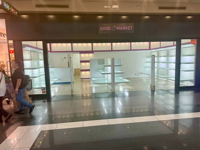 Local comercial en Alquiler en  Baricentro, A-130 en Zona Industrial