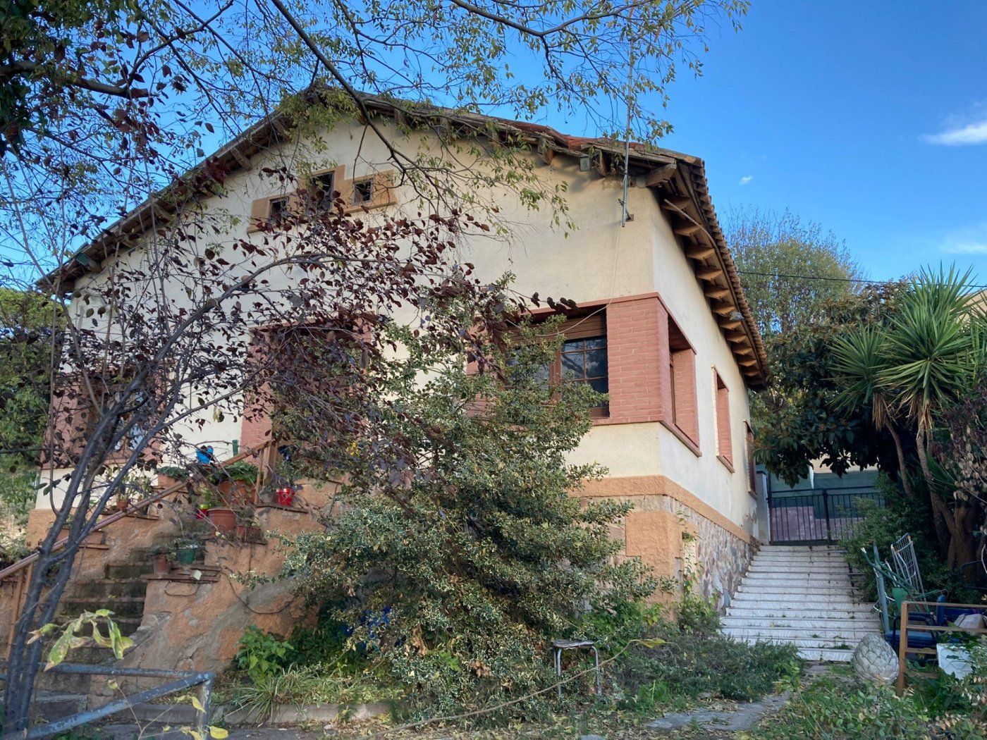 Vista exterior de Casa o chalet en venta en Palau-solità i Plegamans con Jardín privado