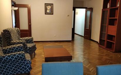 Sala d'estar de Pis en venda en San Sebastián de los Reyes amb Terrassa i Piscina