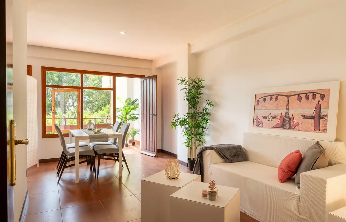 Wohnzimmer von Wohnung zum Verkauf in Oleiros mit Terrasse, Abstellraum und Mikrowelle