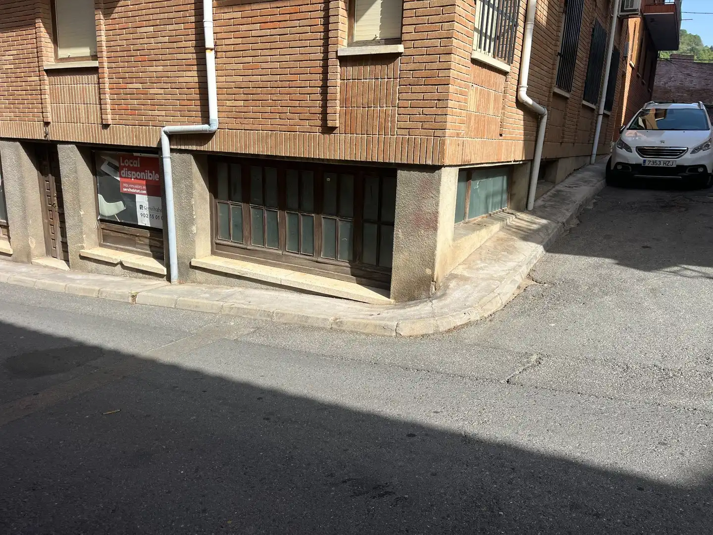 Vista exterior de Local en venta en Arenas de San Pedro