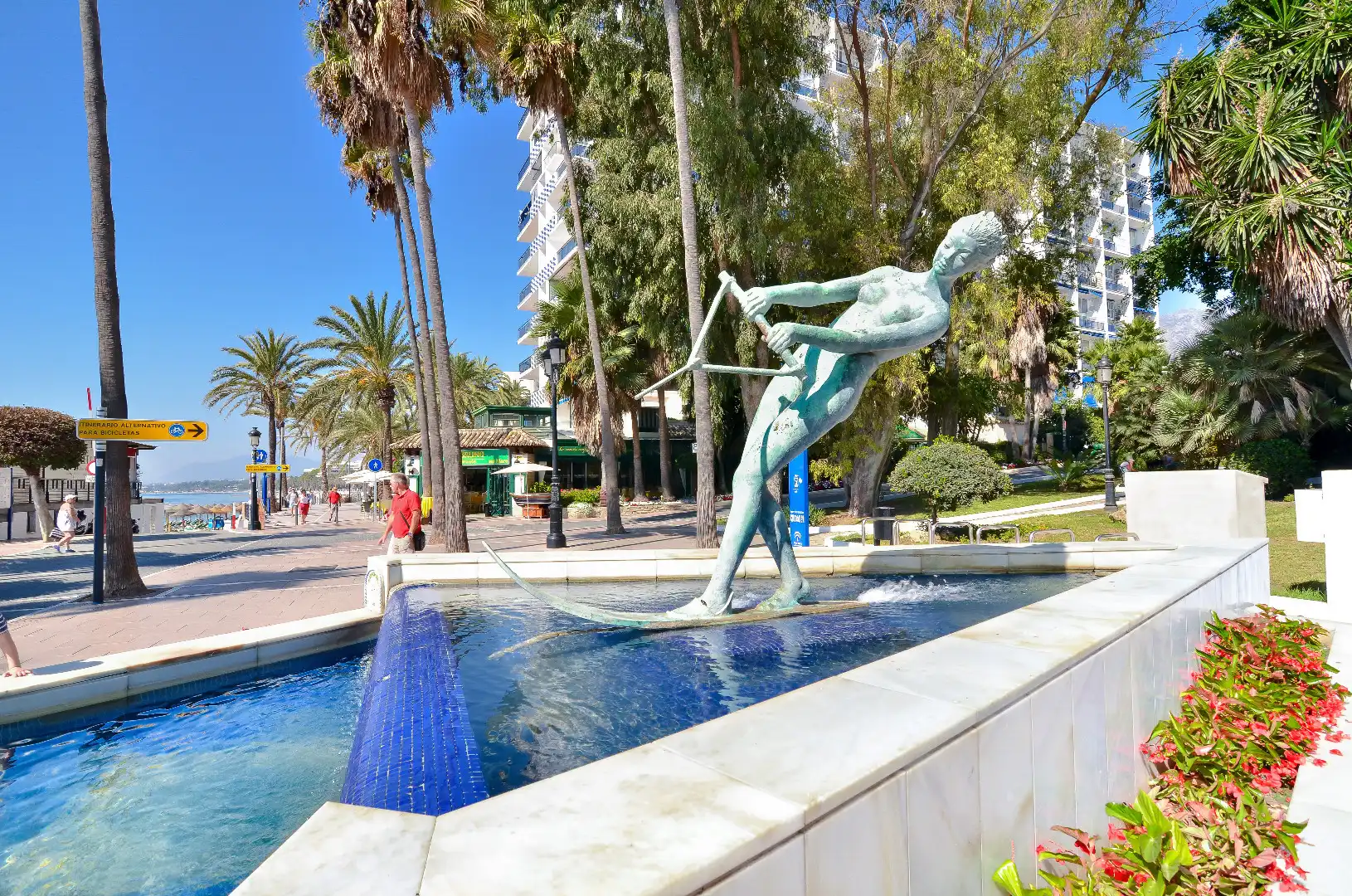 Vista exterior de Garatge en venda en Marbella