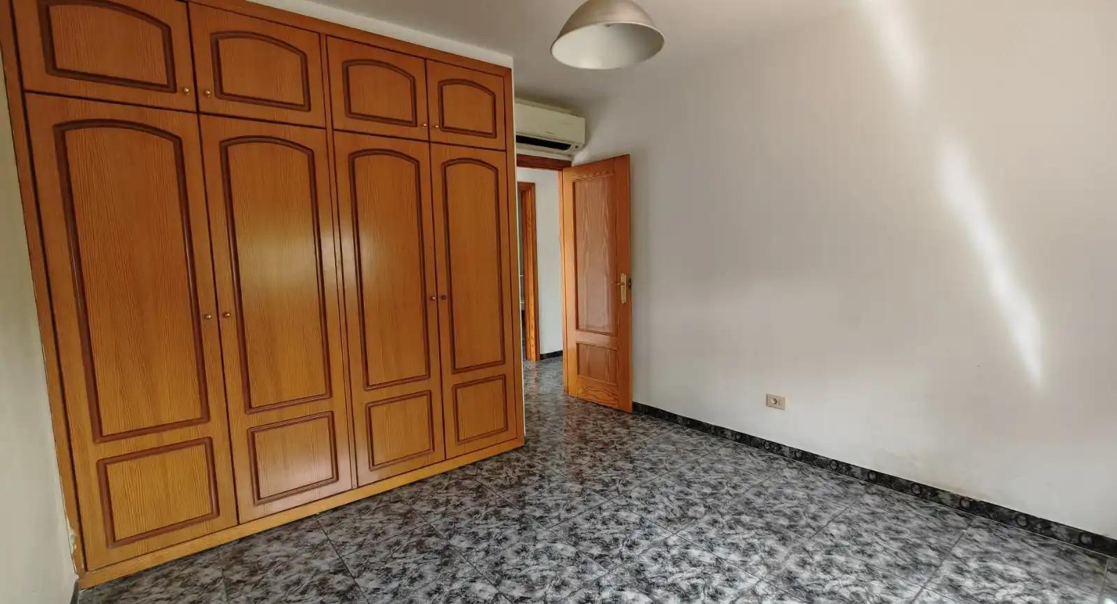 Dormitori de Casa o xalet en venda en Castellón de la Plana / Castelló de la Plana amb Aire condicionat, Jardí privat i Terrassa